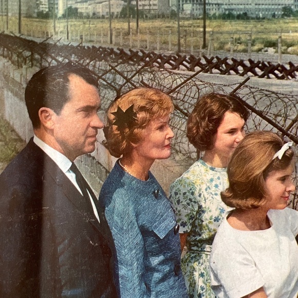 Saturday Evening Post Magazine October 12,1963, Nixon, Vintage - Picture 5 of 11